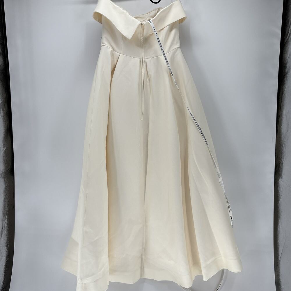 Elegant Floral Strapless Dress - Picture 6 of 13